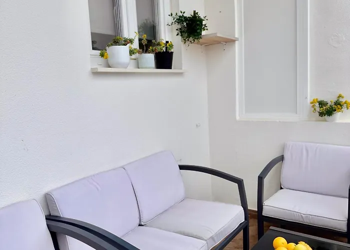 Cozy Studio With Sunny Terrace